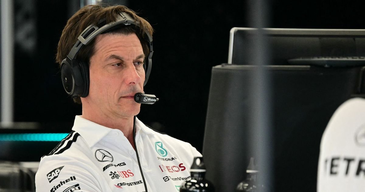 Toto Wolff explains stance on signing Max Verstappen after warning from rival F1 chief
