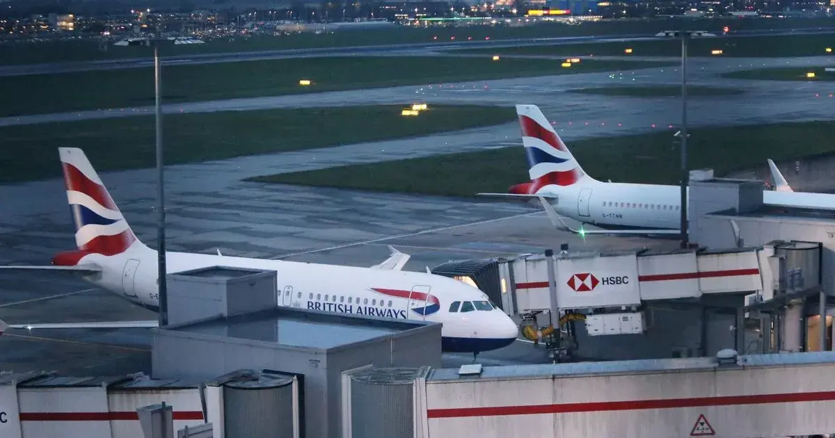 London Heathrow Airport fire LIVE: Ed Miliband orders 'urgent investigation' into power outage