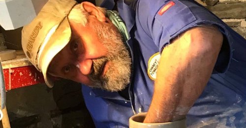Shop owner in tourist hotspot earns 0.026p an hour after first sale in 14 months