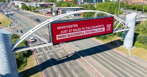 Liverpool fans rub salt into Man Utd wounds with brilliant title stunt near Old Trafford