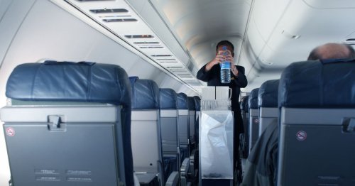 Flight Attendant Reveals Unwritten Rules For Passengers Who Want To ...