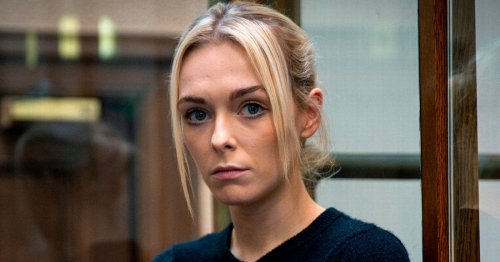 Coronation Street fans 'rumble identity of Lauren's secret sister' and she's on cobbles