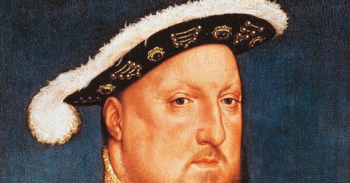 Time travel 'proof' as King Henry VIII ‘pictured’ with Greggs steak bake pastry from the future