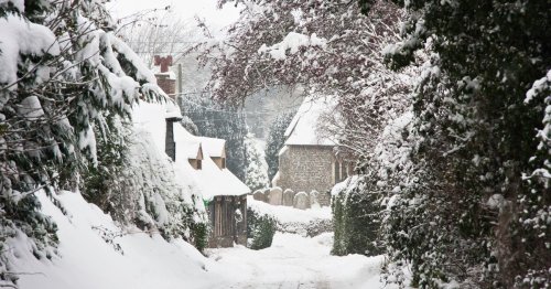 Bookies predict UK's chances of having a white Christmas this year