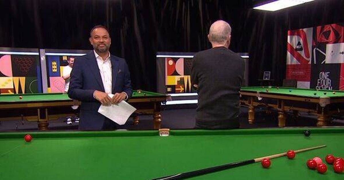 Steve Davis turns his back on BBC cameras and refuses to continue snooker broadcast