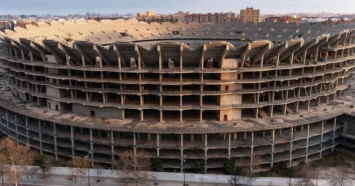 'World's greatest stadium' with 70,000 seats abandoned for 16 years resumes construction