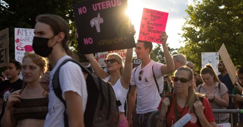 US women declare 'sex strike' from men who won't get vasectomy after abortion ban
