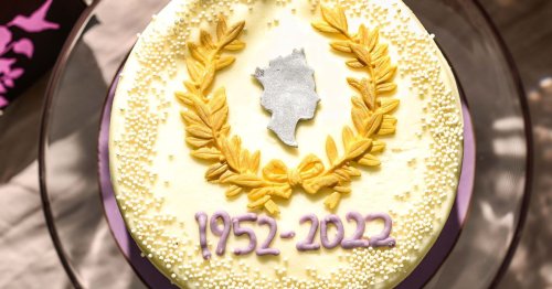 Best Queen's Jubilee cakes to celebrate Her Majesty's 70th year on the throne