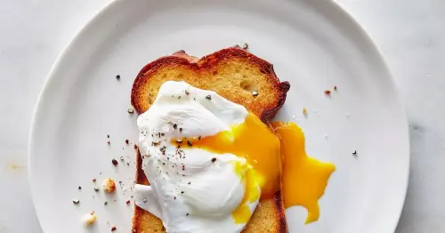 Poached eggs taste better when one household ingredient is added - not pepper