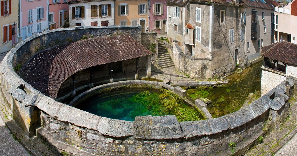 Spine-chilling secrets of deadly ‘bottomless’ cave where bodies are lost forever