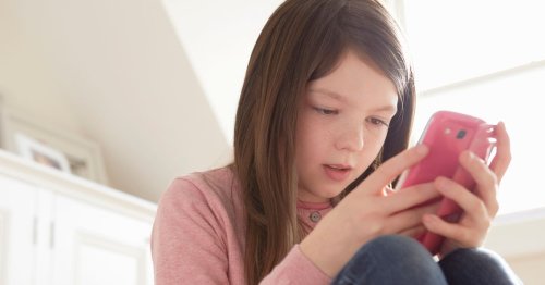 what-age-should-a-child-have-a-mobile-phone-flipboard