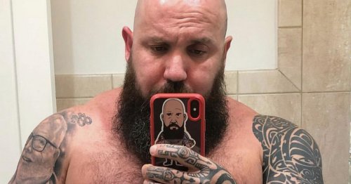 Barber who felt depressed looking in the mirror every day shows off weight loss