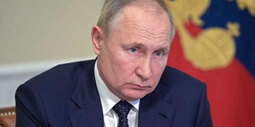 Putin is lying -- Western sanctions have hurt Russia's economy