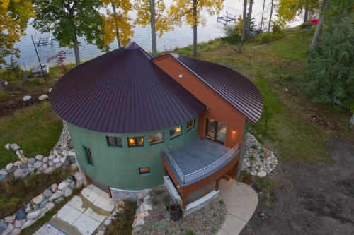 ‘Redefines modern living’: Lakefront Michigan home awarded for innovative design