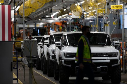 Michigan ranks high for electric vehicles jobs, but low for sales