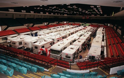 121 people to lose jobs as RV manufacturer closes Southwest Michigan plant