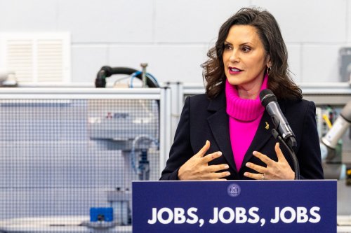 Gov. Whitmer sets goal to bring semiconductor “fab” to Michigan by 2026
