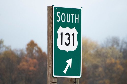 Crash blocks all lanes of U.S. 131 ramp to I-94 near Kalamazoo