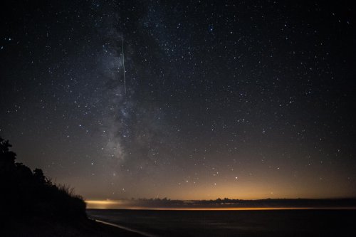 8 Michigan state parks hosting Perseids ‘Meteors and S’mores’ stargazing parties - Flipboard