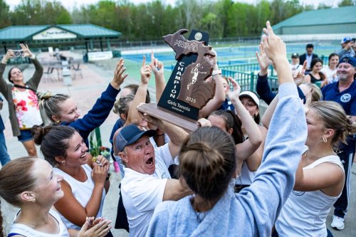 Saginaw-area sports highlights: Hemlock repeats as girls tennis regional champion