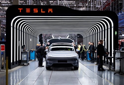 Tesla: Elon Musk wird noch lange bleiben