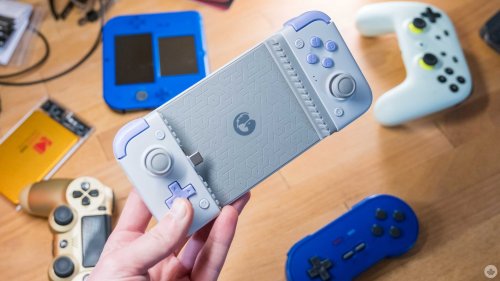 The best mobile controllers are on sale at Amazon