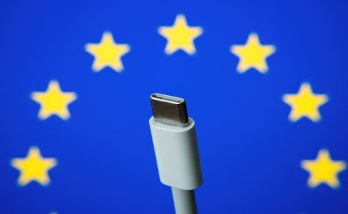 EU progresses common smartphone charger push