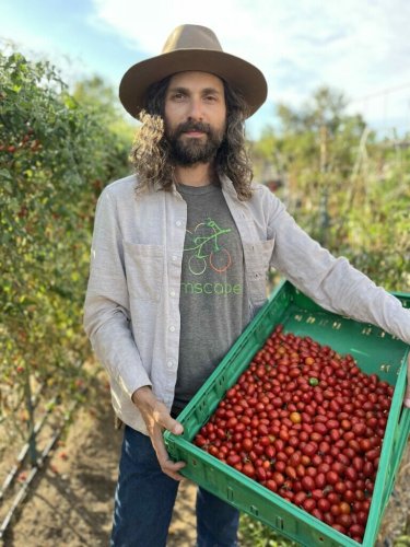 Meet the Urban Farmer Determined to Teach Others About Edible Landscapes
