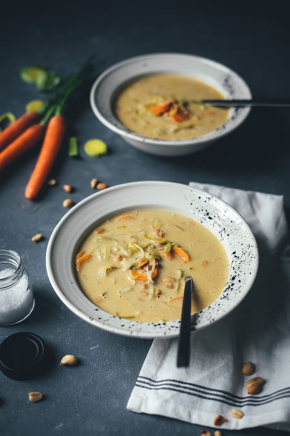 Würzige Erdnuss-Suppe mit Curry