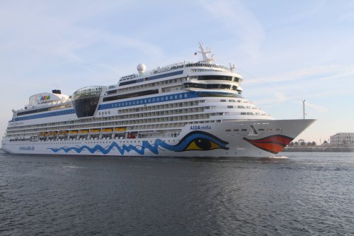 Aida: Kreuzfahrt-Gäste wollen ins Restaurant – aber der Crew gefällt ihre Kleidung nicht