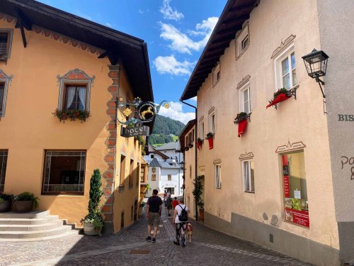 Visiting Castelrotto (Kastelruth) Italy – On a Day Trip or as Your Dolomites Base