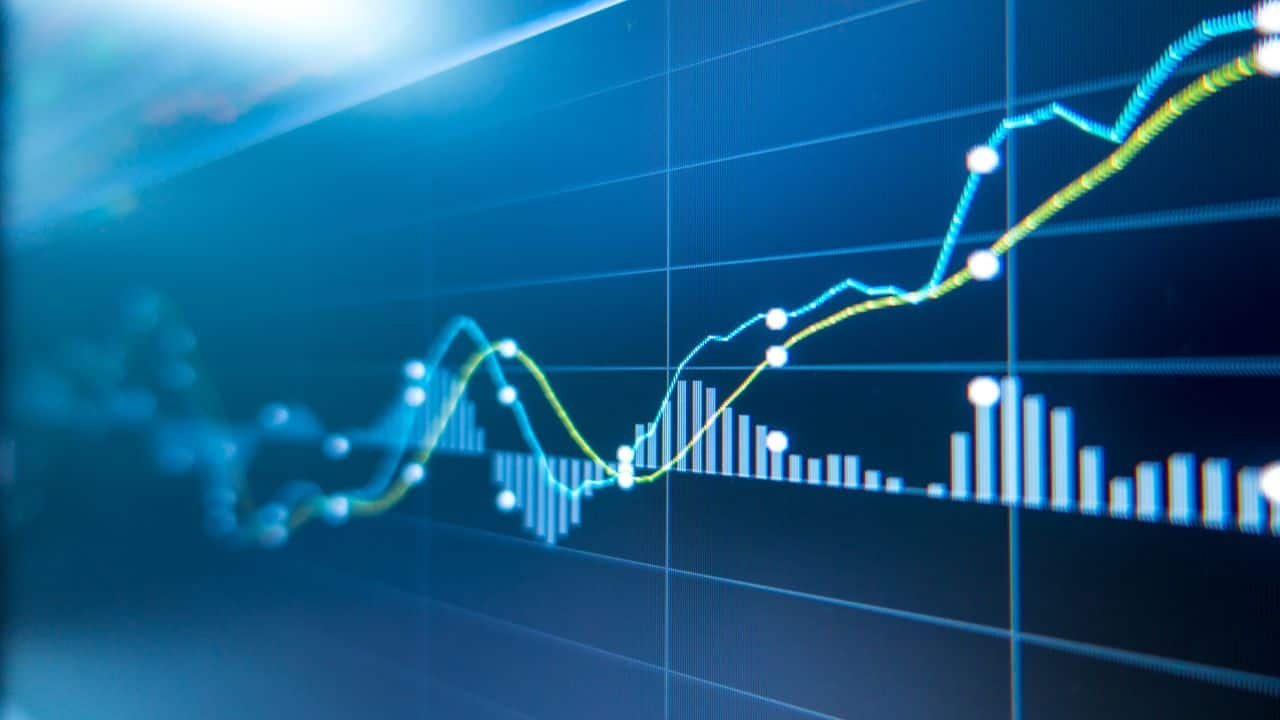 FIIs net sell shares worth Rs 4,566 crore, DIIs net buy Rs 6,159 crore on June 9