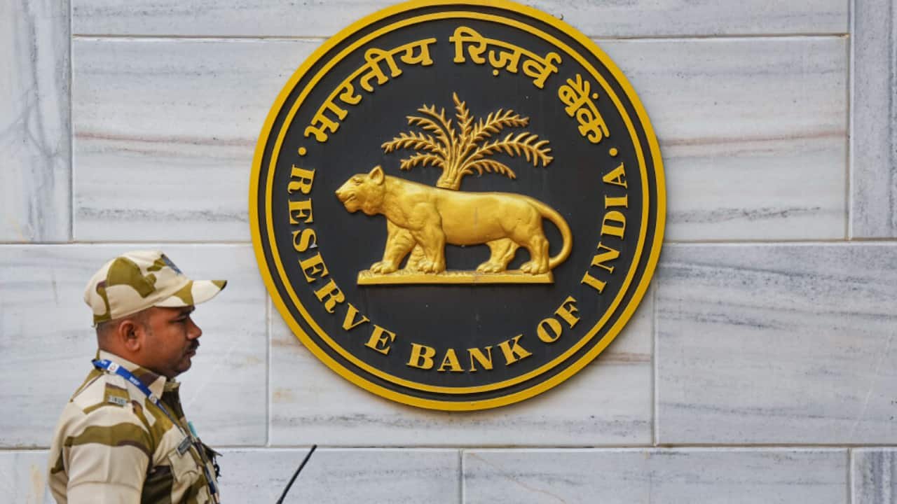 RBI permits balances in Special Rupee Vostro Account to invest in corporate bonds, commercial papers