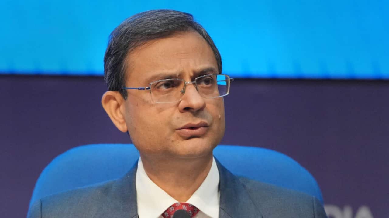 RBI unveils 6 measures to pull more foreign money into India