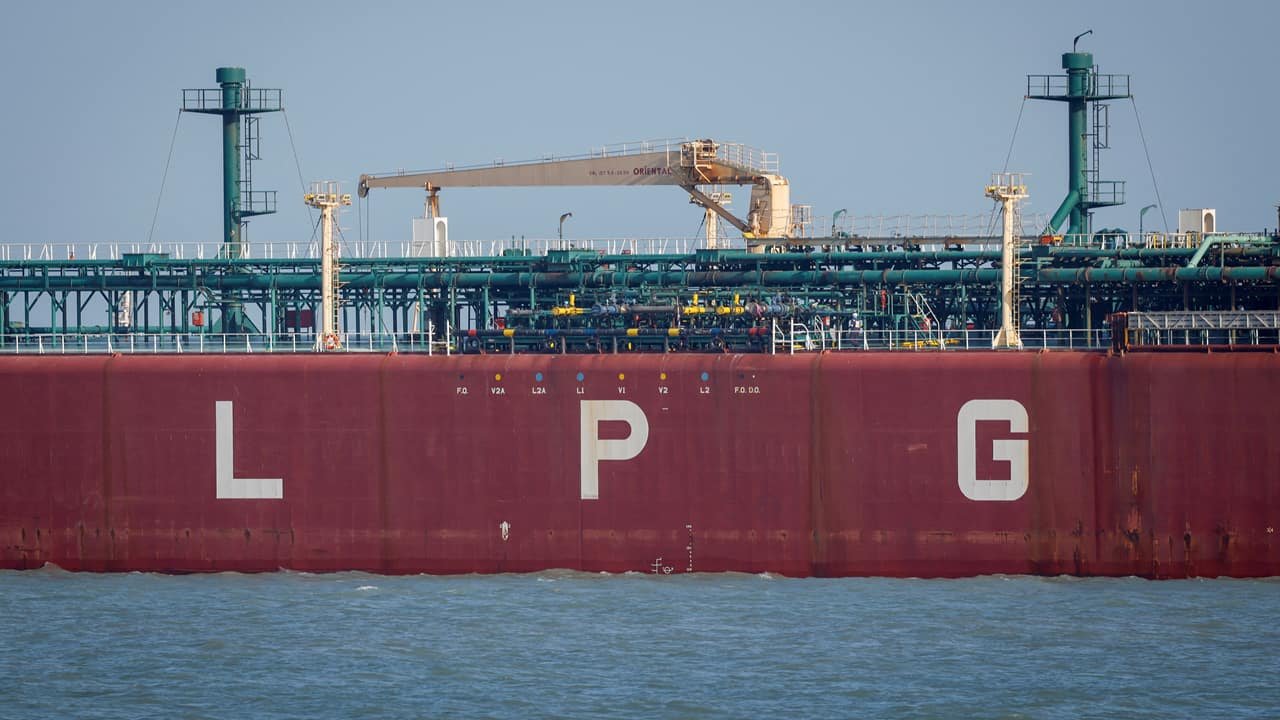 India could save Rs 34,200 crore if coal-based DME replaces part of LPG imports: Report