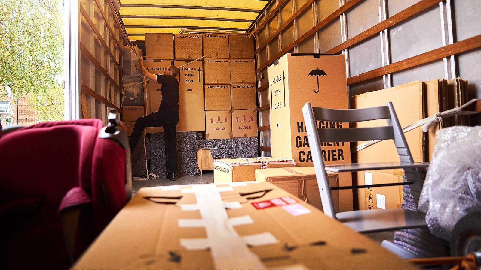 How Much Money Should You Tip Movers?