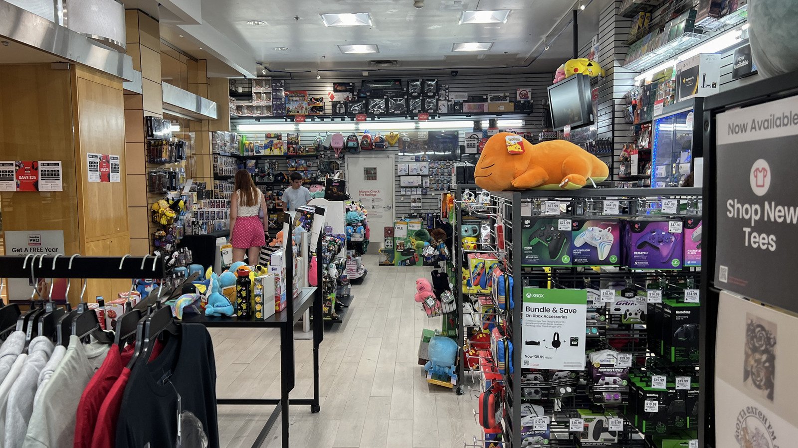Major Retailer Shuts Down Hundreds Of Stores Across Nationwide Chain