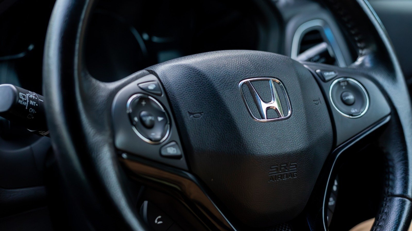One Of Honda's Best SUVs For Retirees Is Also Its Most Affordable - cover