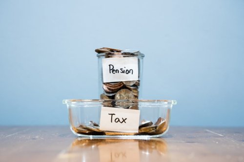 What are the tax implications of withdrawing R700k from my pension preservation fund?