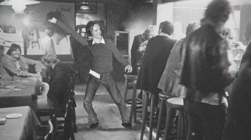 Künstler Mario García Torres in Kassel: Wenn Mario Merz in der Kellerbar tanzt