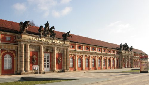 Sammlung des Potsdamer Filmmuseums nun in der Medienstadt Babelsberg