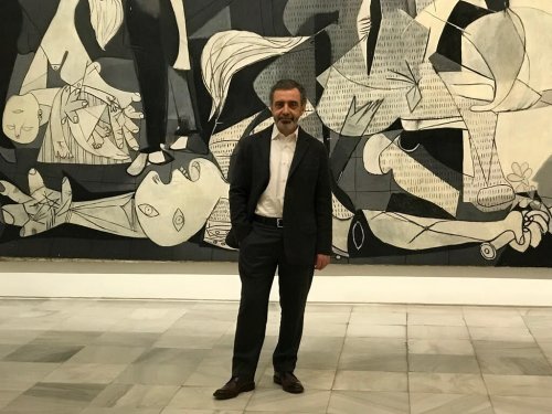 Nach Attacken von rechts: Kulturschaffende unterstützen zurückgetretenen spanischen Museumsdirektor