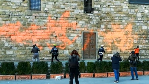 Klimaaktivisten beschmieren Palazzo Vecchio in Florenz – Bürgermeister schreitet ein