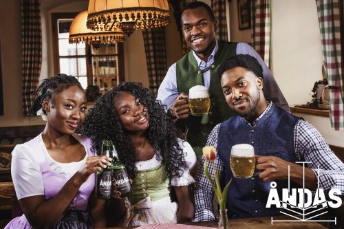 Neues Bier von Emeka Ogboh: Auf uns!