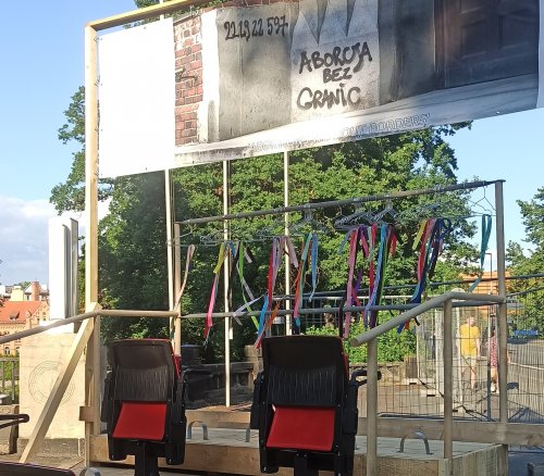 Stadt gegen Künstlerin: Umstrittene Kunstinstallation in Görlitz wird abgebaut