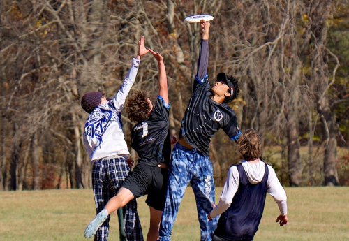 Montclair Varsity Ultimate Frisbee Leaps into Spring Season with High Aspirations