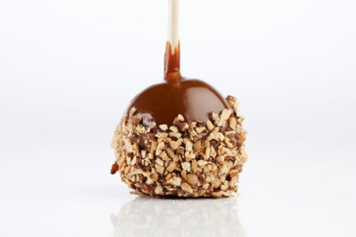 Whistler’s Chocolatiers Show Us How to Make Caramel Apples for Thanksgiving