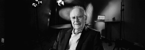 Intel Co-Founder Gordon Moore Dies at Age 94