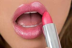 Light Pink Lip Gloss – More Popular Than Ever
