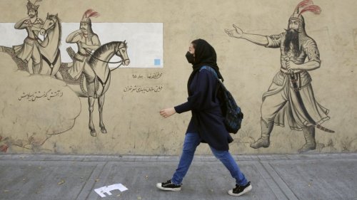 Irans Justizchef warnt vor Verstößen gegen Kopftuchpflicht